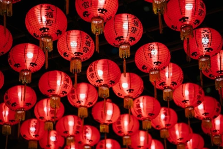 lunar new year lanterns